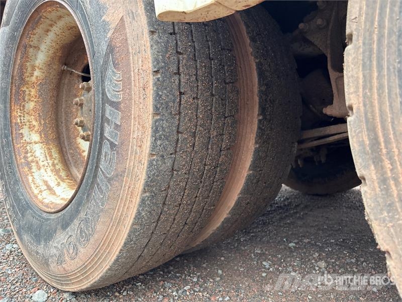International 4400 المنصات الهوائية المثبتة على شاحنة
