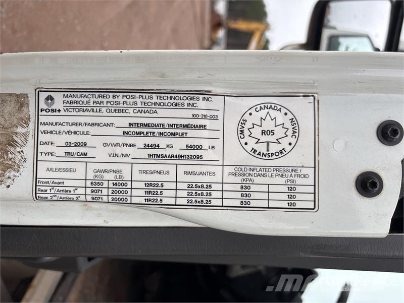 International 4400 المنصات الهوائية المثبتة على شاحنة