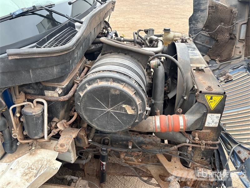 International 4400 Автовишки на базі вантажівки