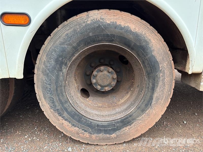 International 4400 المنصات الهوائية المثبتة على شاحنة