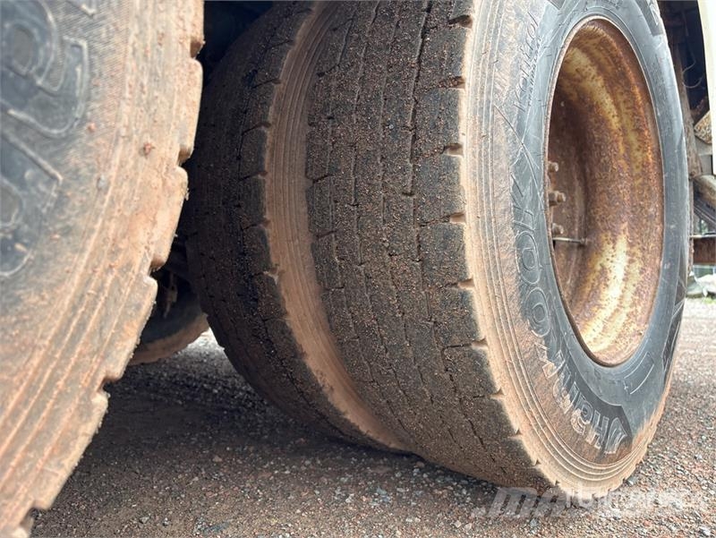 International 4400 المنصات الهوائية المثبتة على شاحنة