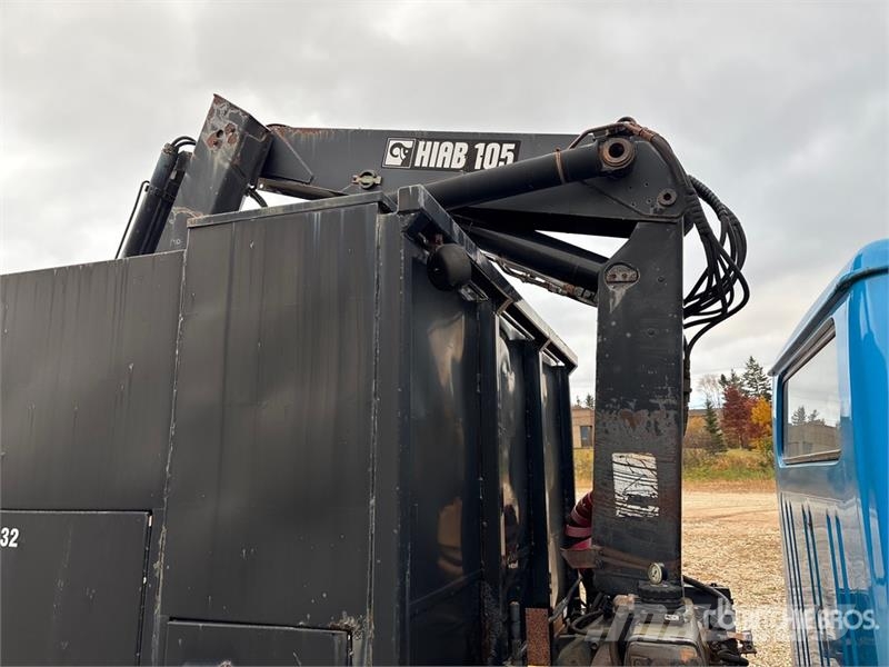 International 4700 شاحنات الرافعات