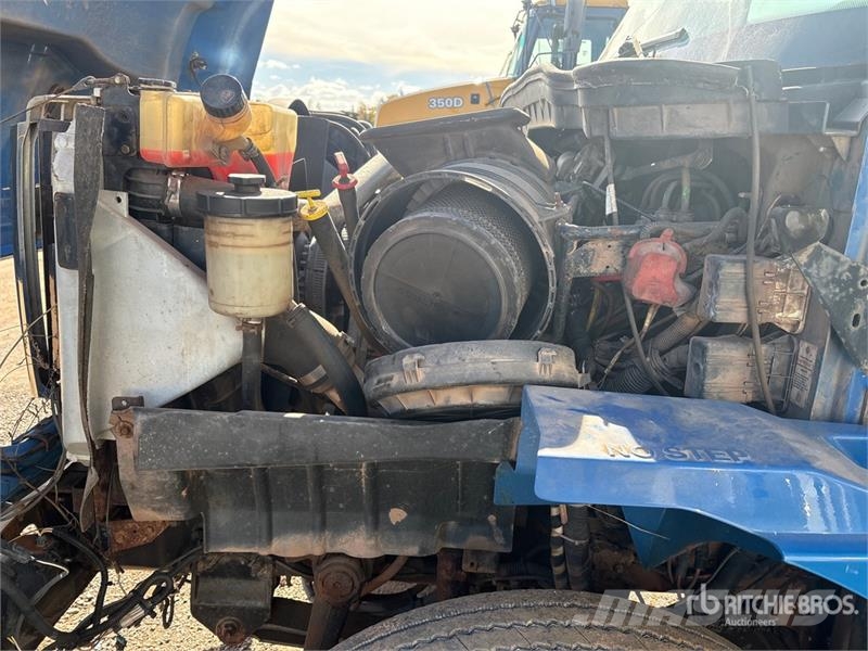 International 50 ft on International 7400 6x4 Bucket Truck (Ino 卡車裝載高空作業車