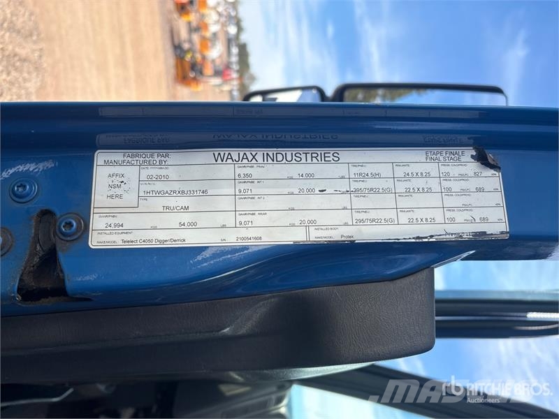 International 50 ft on International 7400 6x4 Bucket Truck (Ino 卡車裝載高空作業車