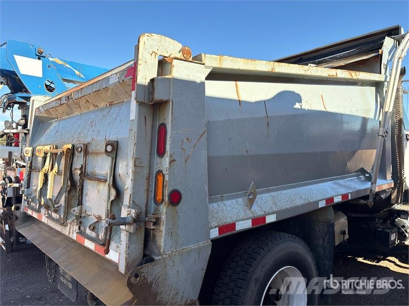 International 7400 Kiper tovornjaki