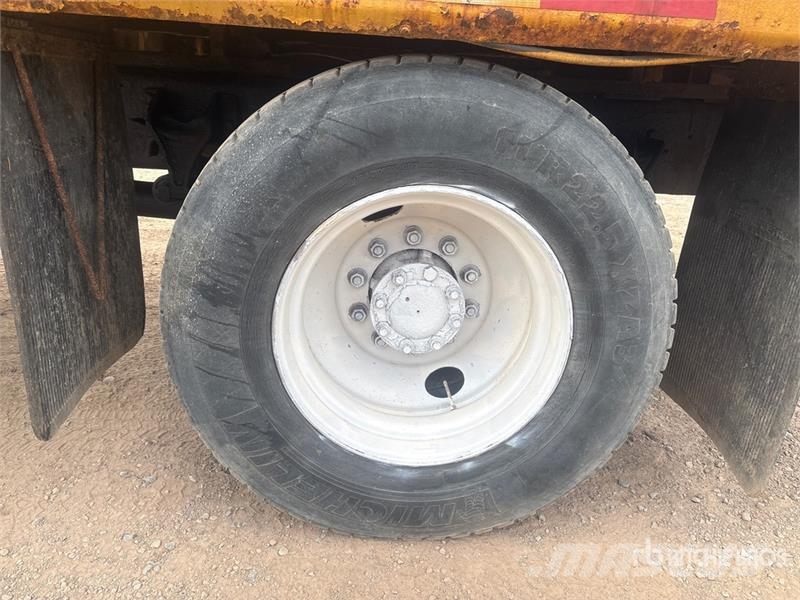 International 7400 Komunalna vozila
