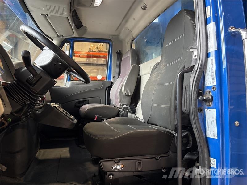 International 7400 Tippbil