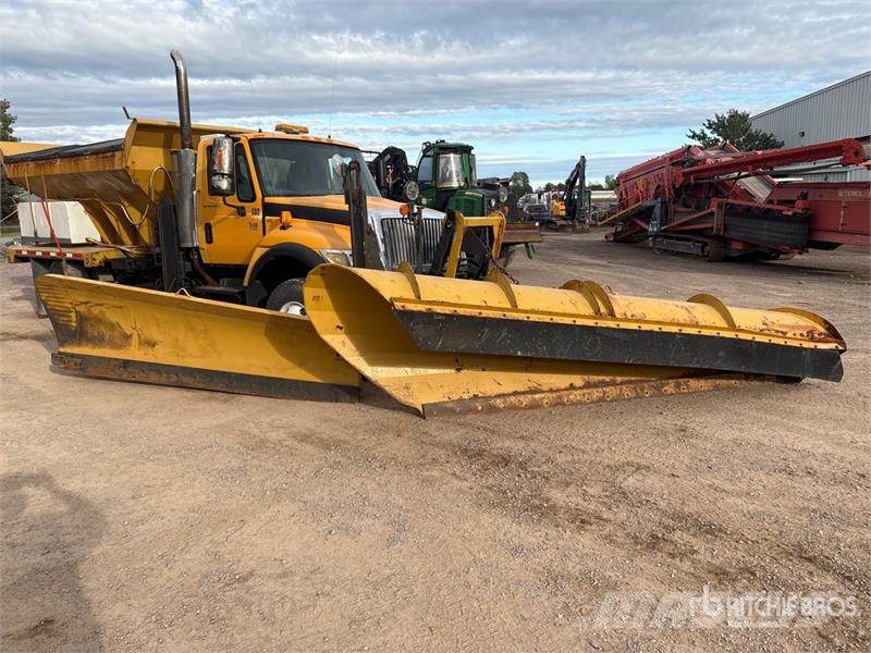 International 7400 Komunalna vozila
