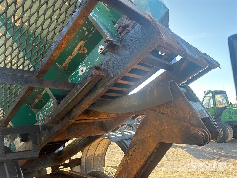 International 7400 Plogbilar