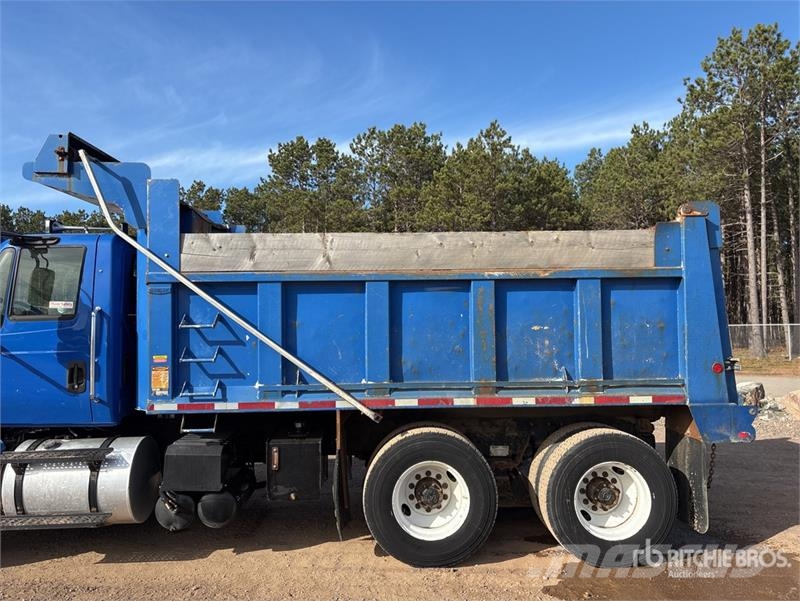 International 7400 Tippbil