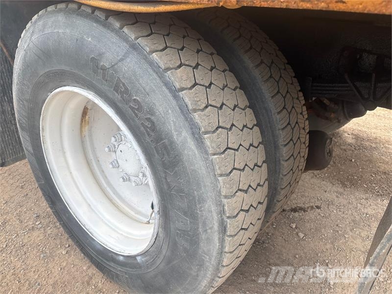International 7400 Komunalna vozila