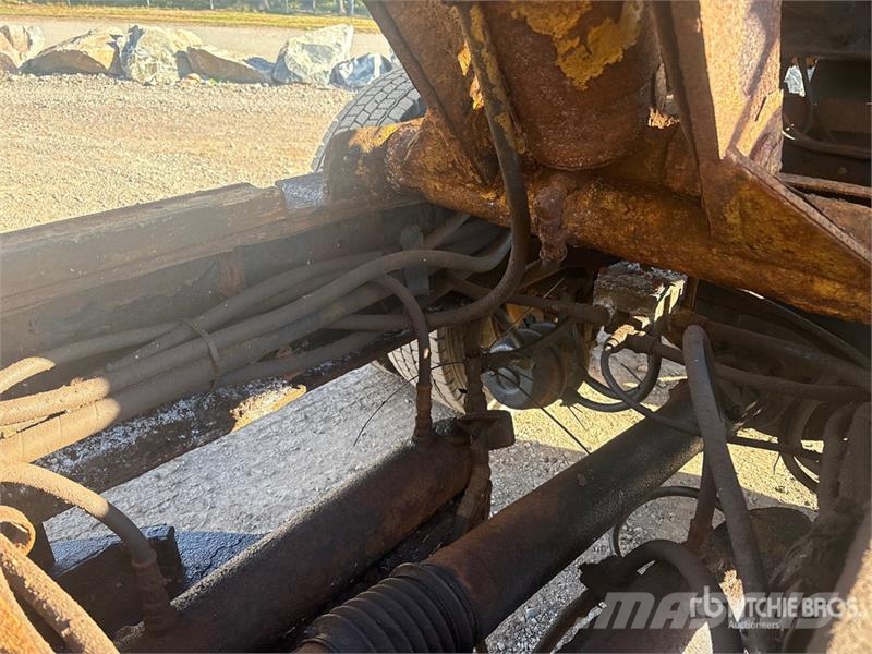 International 7400 Plogbilar