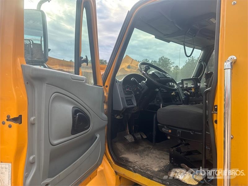 International 7400 Komunalna vozila