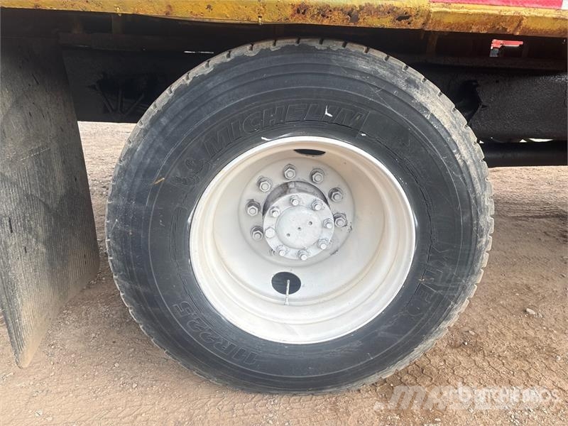 International 7400 Komunalna vozila