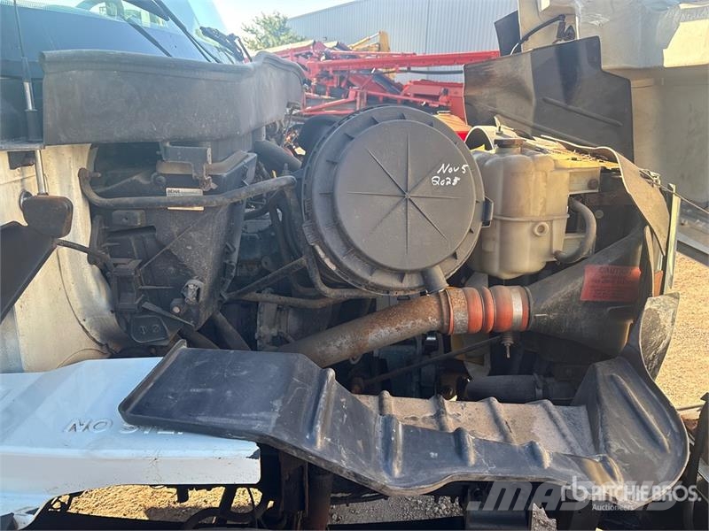 International 7400 Plogbilar