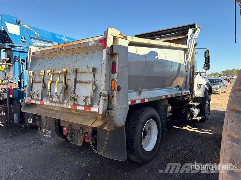 International 7400 Kiper tovornjaki