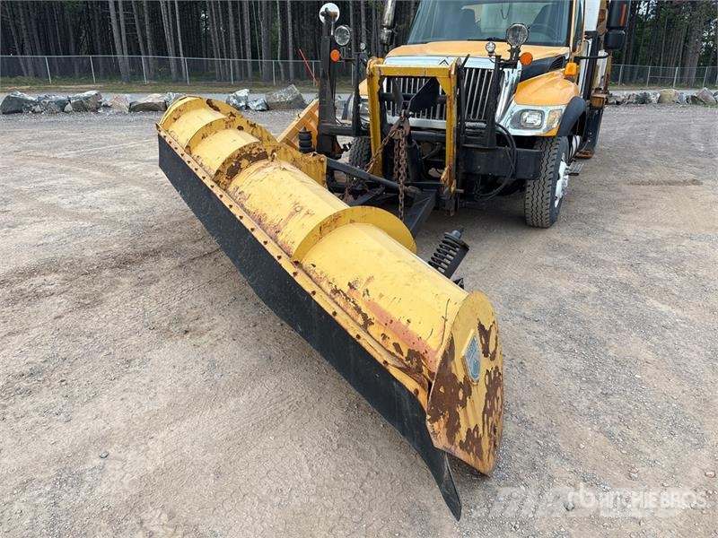 International 7400 Komunalna vozila