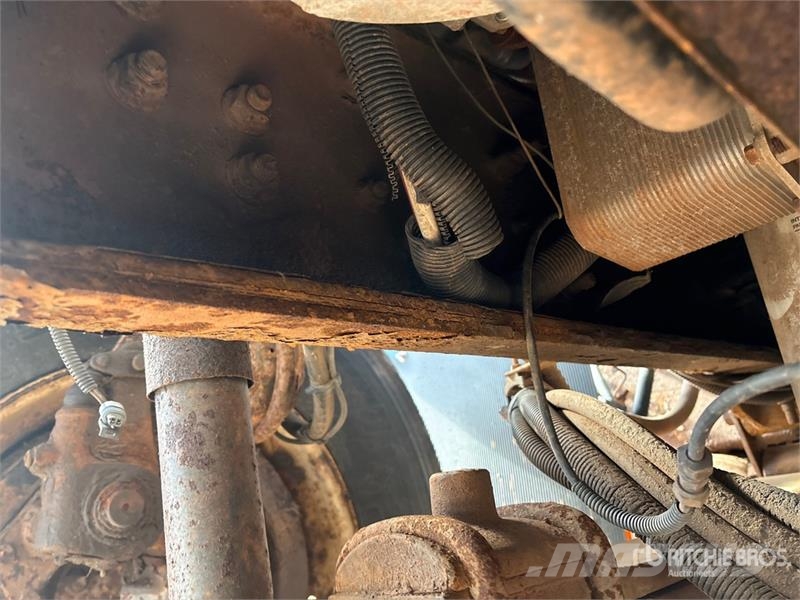 International 7400 Polovni mobilni kamioni za bušenje