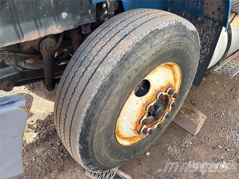 International 7400 Polovni mobilni kamioni za bušenje