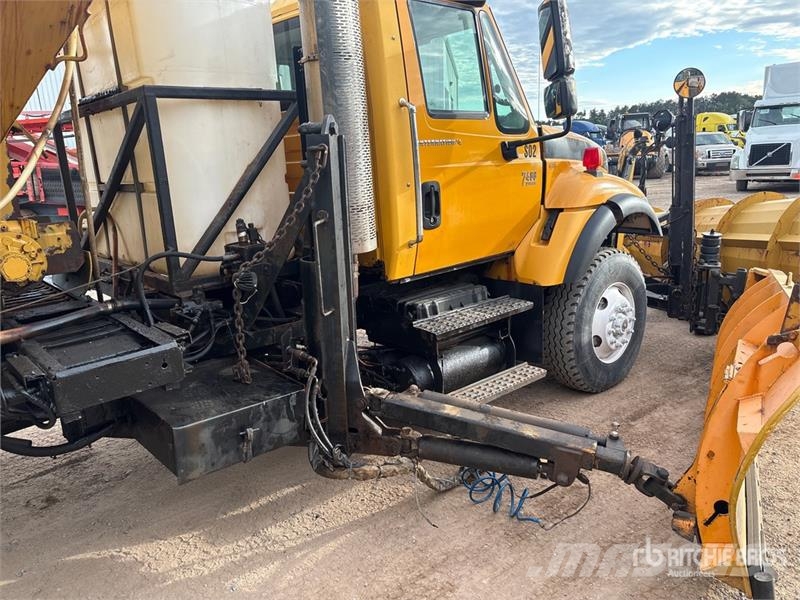 International 7400 Komunalna vozila
