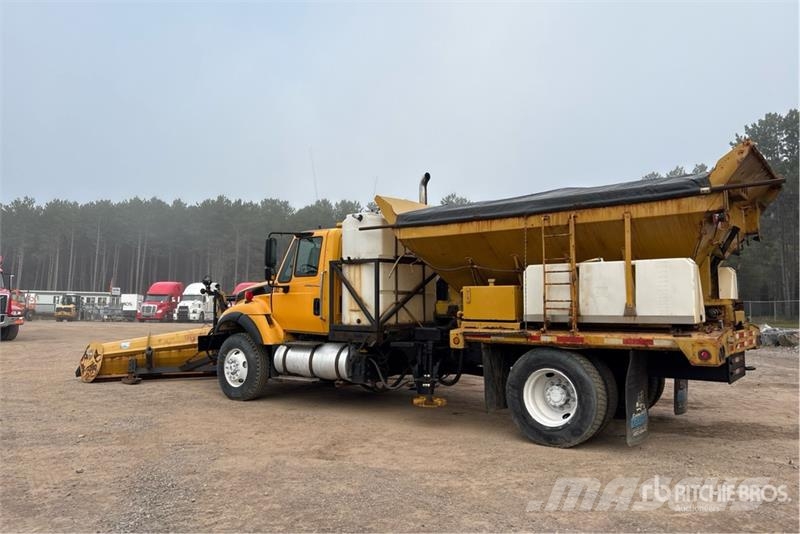 International 7400 Komunalna vozila