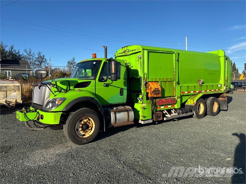 International 7500 Сміттєвози
