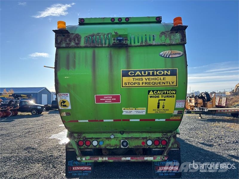 International 7500 Сміттєвози