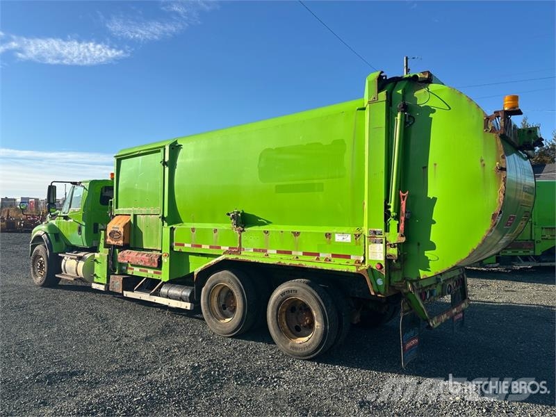 International 7500 Сміттєвози