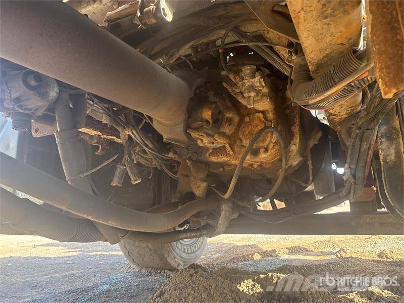 International 7500 Lastbiler med tip