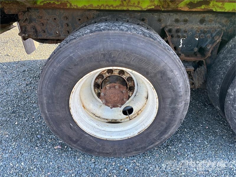 International 7500 Сміттєвози