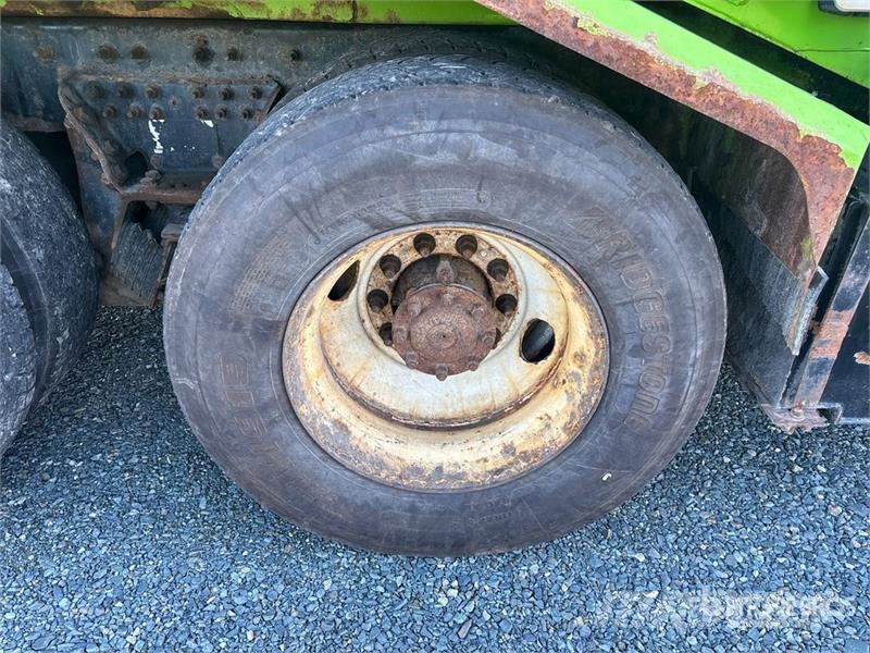 International 7500 Сміттєвози