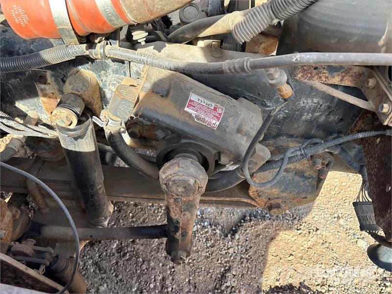 International 7500 Lastbiler med tip