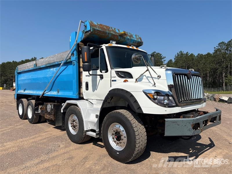 International 7600 شاحنات قلابة