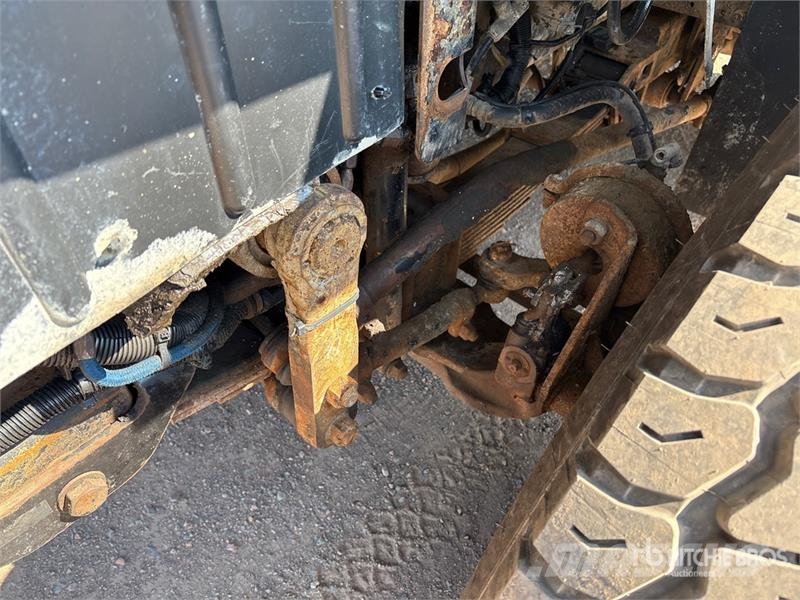 International 7600 شاحنات قلابة