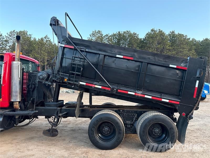 International 7600 시립/다목적 차량