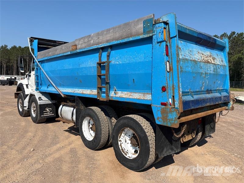 International 7600 شاحنات قلابة