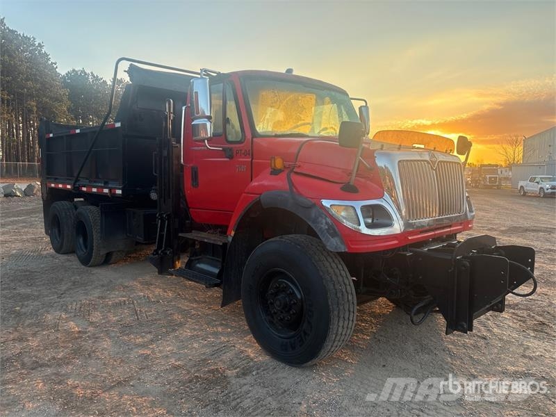 International 7600 시립/다목적 차량