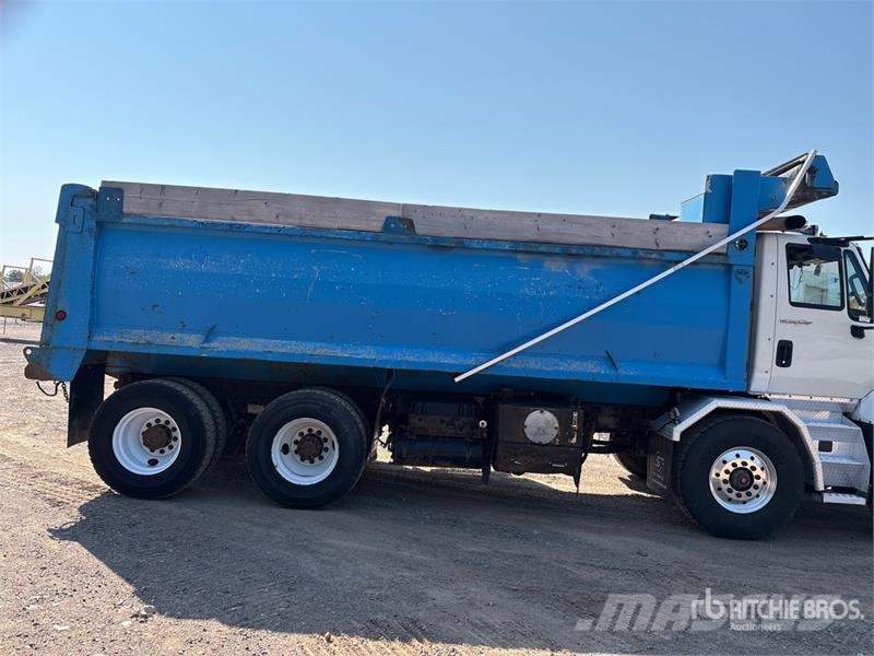 International 7600 شاحنات قلابة
