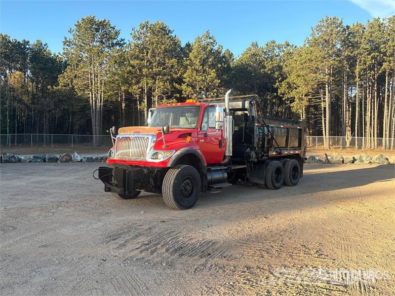 International 7600 시립/다목적 차량
