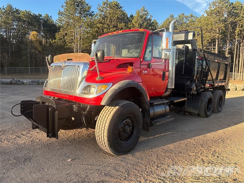 International 7600 시립/다목적 차량