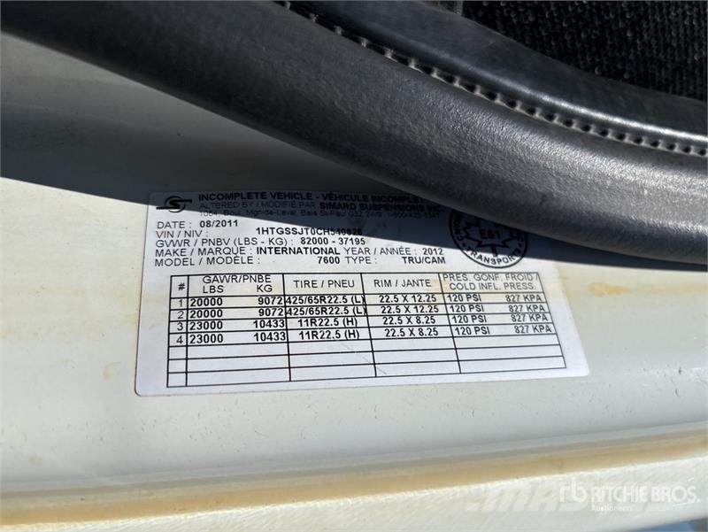 International 7600 شاحنات قلابة