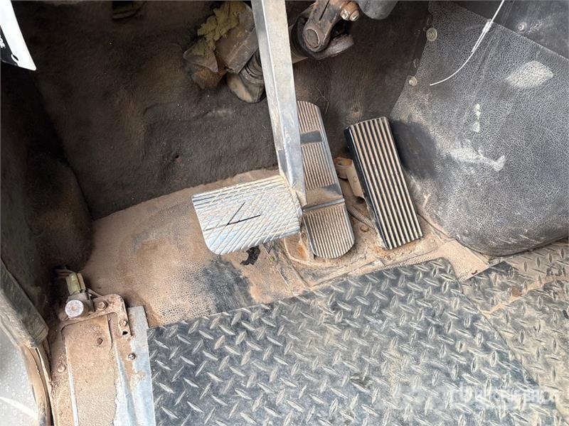 International 9200i Autobasculanta