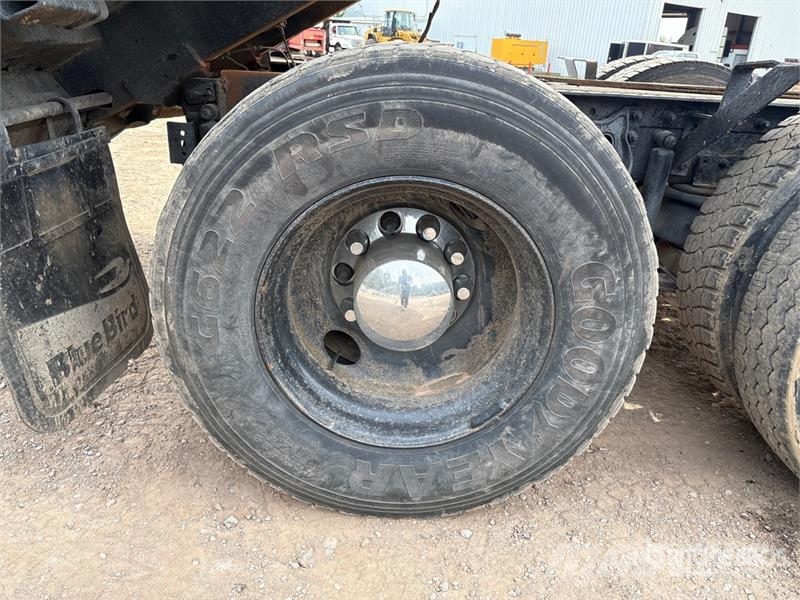 International 9200i Autobasculanta