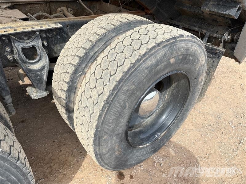 International 9200i Autobasculanta