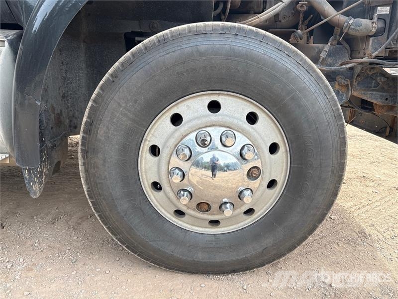 International 9200i Autobasculanta