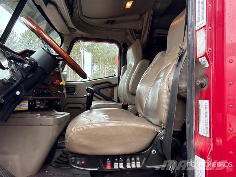 International 9900i 6x4 T/A Sleeper Truck Tractor Trekkers