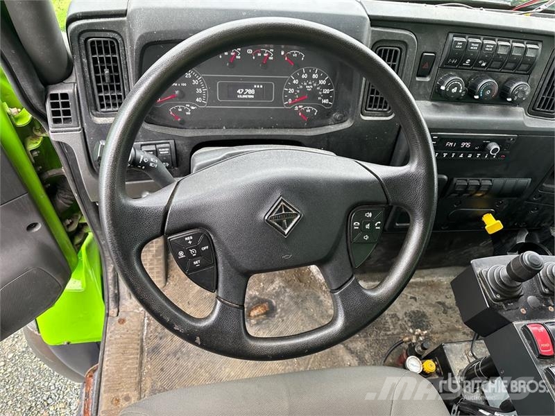 International HV607 4x2 Snow Plow Truck Комунальні автомобілі / автомобілі загального призначення
