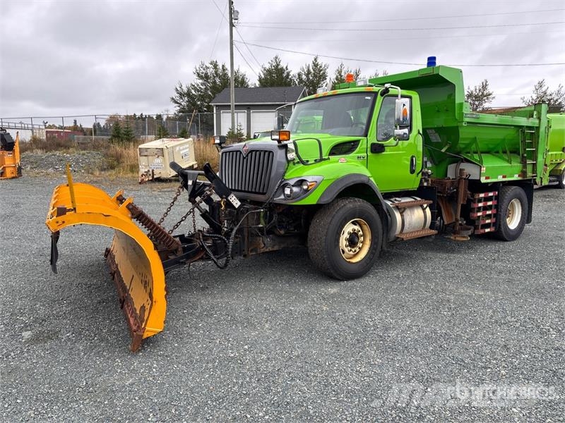 International HV607 4x2 Snow Plow Truck Комунальні автомобілі / автомобілі загального призначення