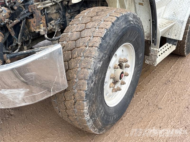 International HX620 Tipper trucks