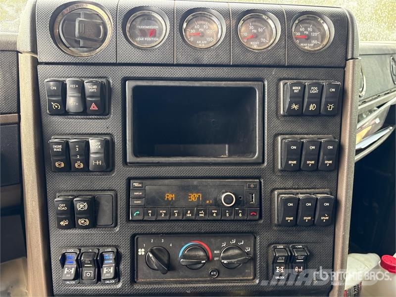 International HX620 Tipper trucks
